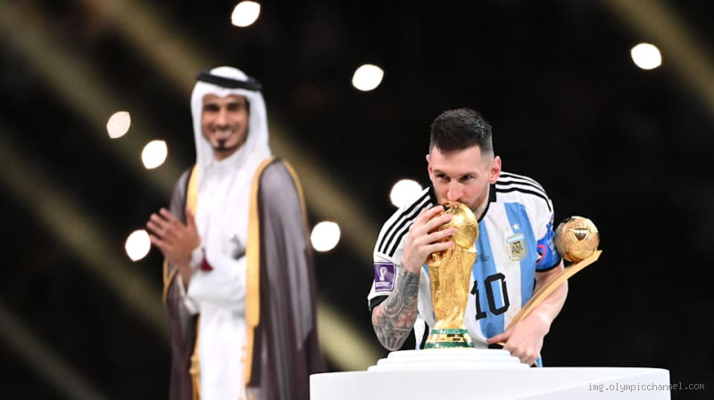 Who Will Win the Golden Ball in World Cup 2022? The Race for Glory