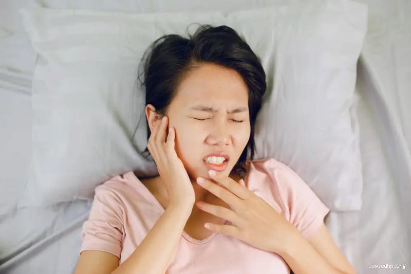 Are Your Teeth Supposed to Touch When You Sleep? The Truth Revealed