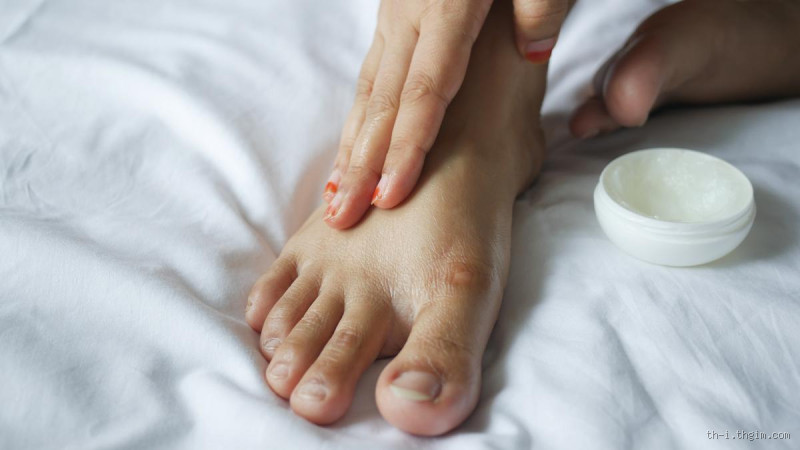 Does Petroleum Jelly Really Soften Feet? The Truth Uncovered